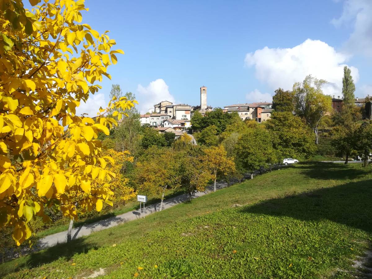 Nel Frignano tra castelli rocce e&nbsp;castagneti